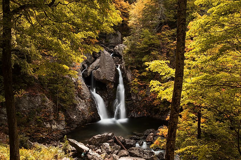 Parc d'État de Bash Bish Falls dans le Massachusetts.
