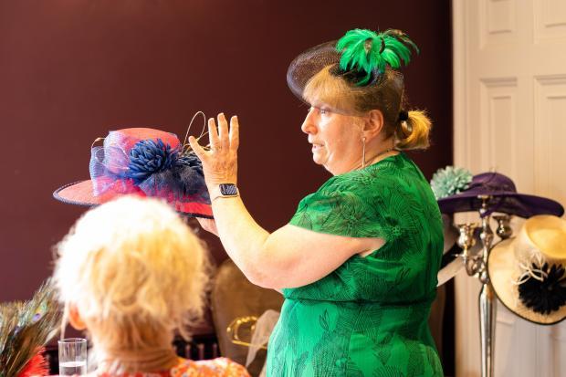 Mme Brown espère que le bâtiment sera restauré plutôt que démoli