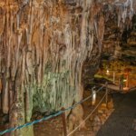 La fascinante grotte de Segovia, un musée caché sous terre