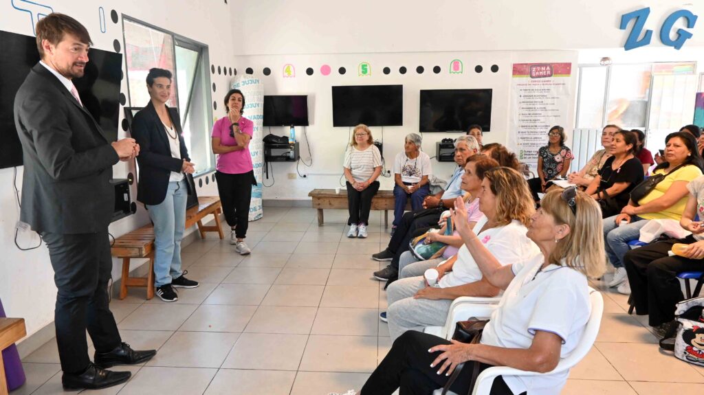 Autocuidado nutritionnel et sensibilisation au cancer du sein à Punta del Parque
