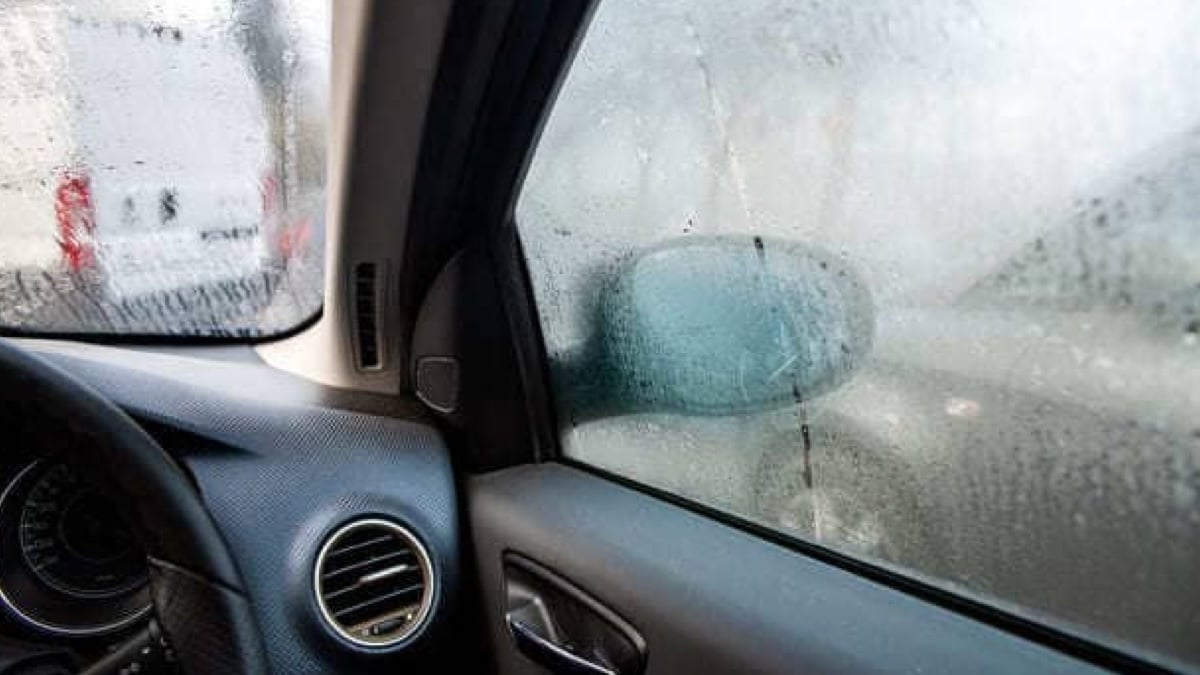 Découvrez la solution infaillible pour des vitres de voiture sans buée chaque matin !