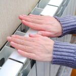 Dévoilez le secret d’un hiver chaleureux : la nécessité de dépoussiérer vos radiateurs avant leur remise en route !