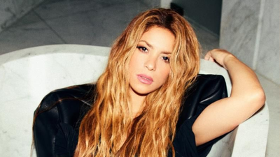 Shakira dévoile son secret pour des abdos toniques à 48 ans : alimentation et entraînement