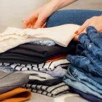 L’oubli fatal : comment mal ranger vos vêtements d’été pourrait vous coûter cher cet hiver !