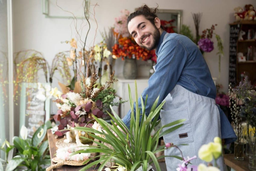 Un fleuriste révèle son secret pour des bouquets d’automne lumineux pendant plus de sept jours !