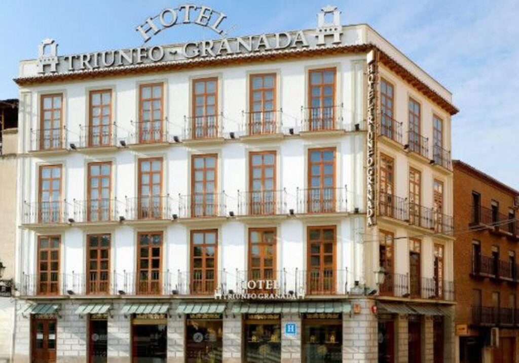 Renouveau du mythique hôtel de Puerta Elvira : le groupe deLuna le transforme en boutique chic
