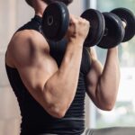 Un Gymbro en colère contre son ami en surpoids pour avoir annulé leurs séances de sport