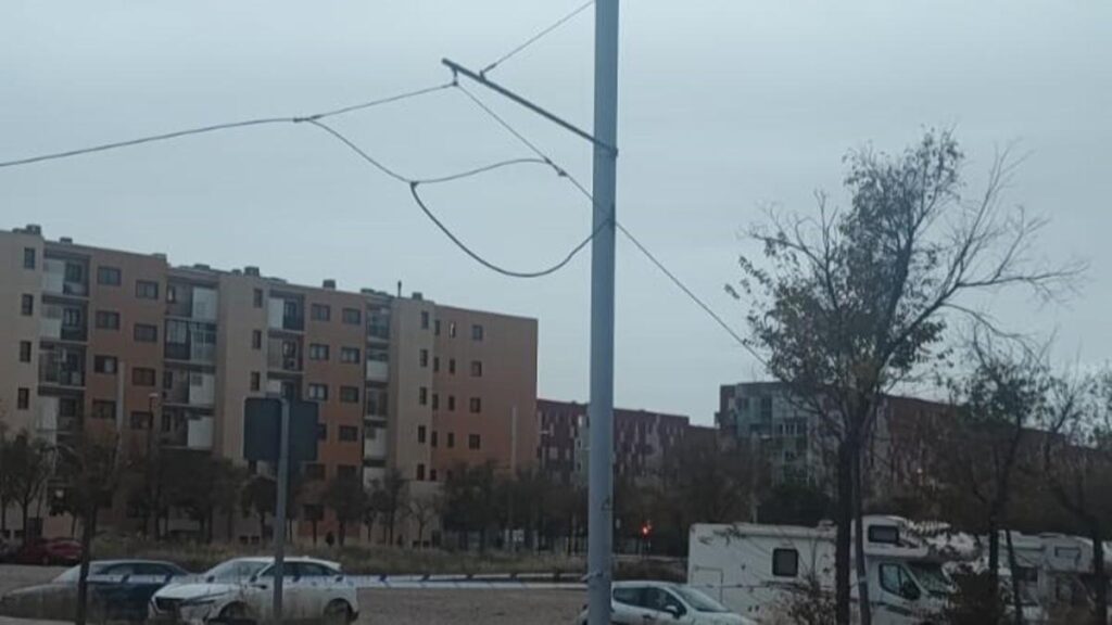 Chute de la catenaria à Valdespartera : perturbations majeures sur la ligne de tramway