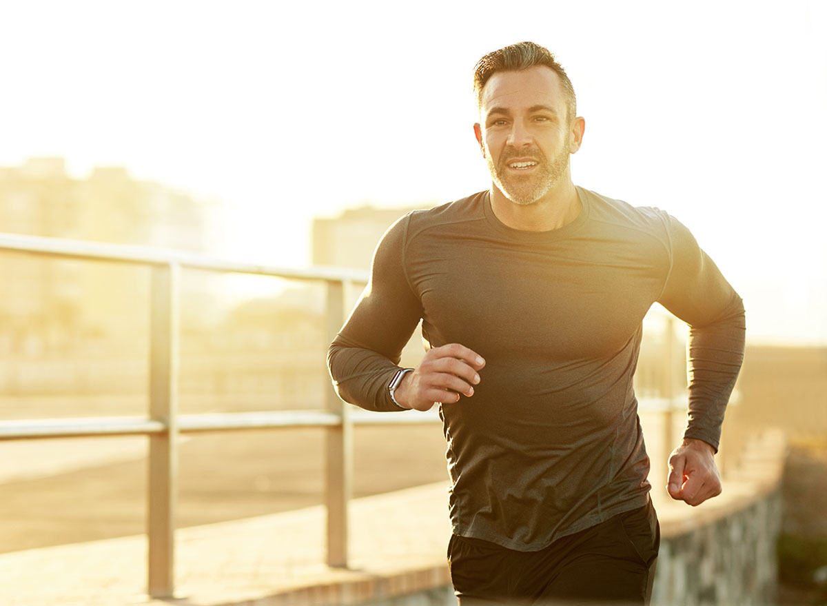 Fréquence d'entraînement idéale pour conserver ses muscles après 40 ans