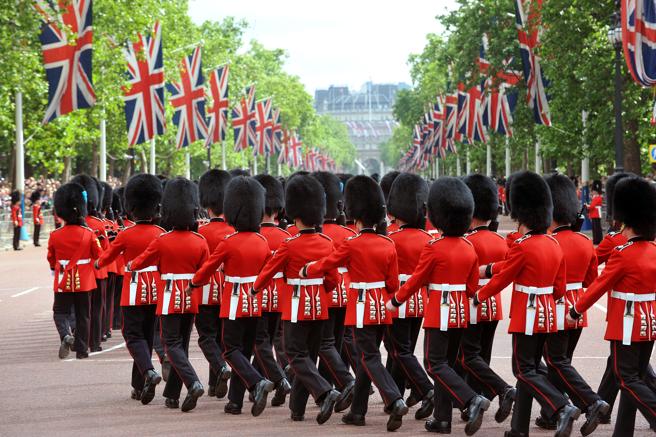 Relève de la garde au Palais de Buckingham