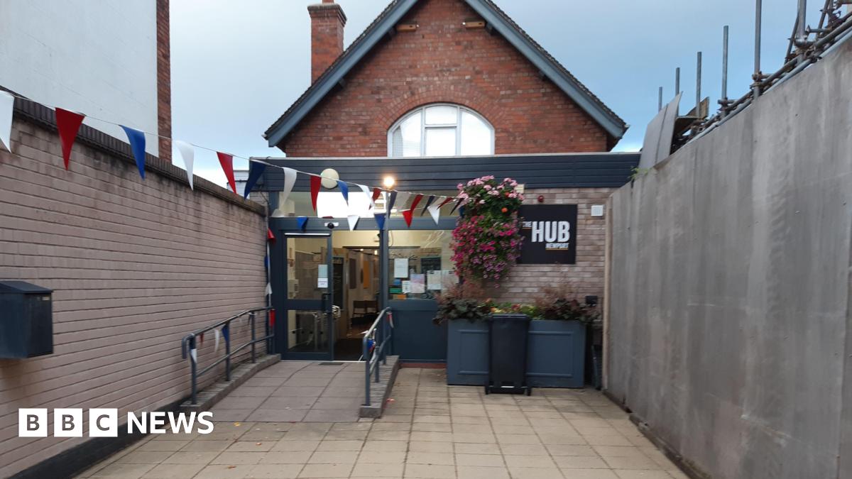 Club et café jeunesse de Newport en rénovation : une pause nécessaire !