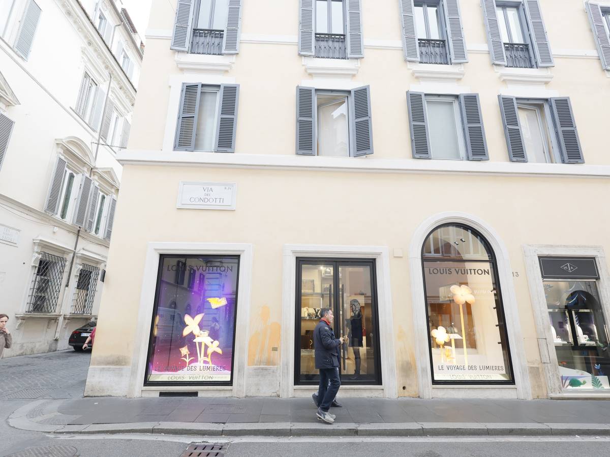 Coup de maître de Louis Vuitton : 300 000 euros dérobés dans la nuit