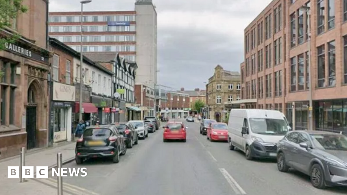 Deux blessés graves et une arrestation lors d'une attaque de rue à Altrincham
