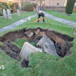 Effondrement d'une tombe dans une église du Somerset : découverte d'une crypte en pierre du XVIIIe siècle