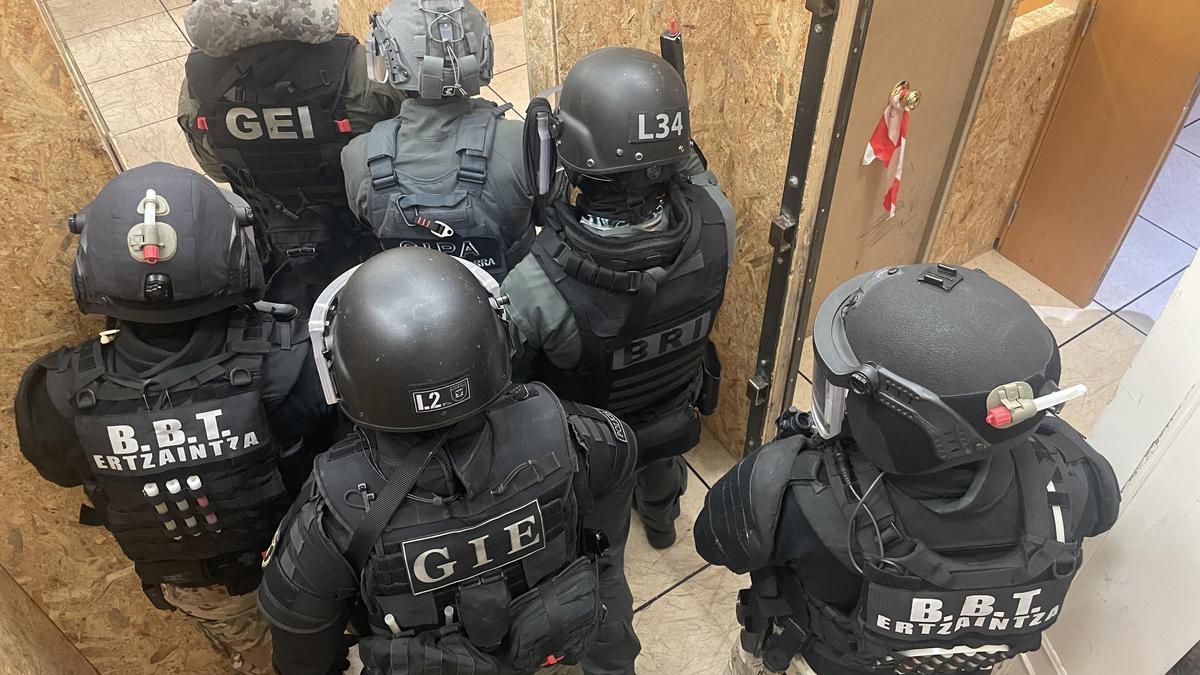 Formation et entraînement commun entre les Mossos et l'Ertzaintza