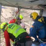 Helicoptère en action : une escaladeuse secourue après être restée accrochée dans une paroi à Fortuna