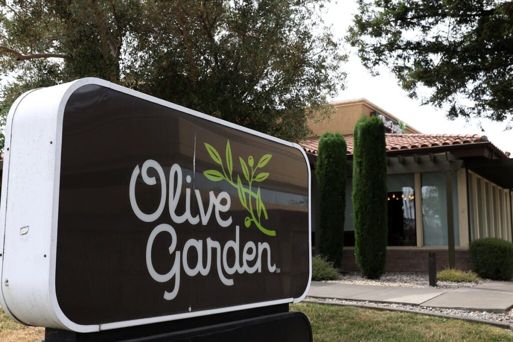 Olive Garden poursuivi après qu’un fettuccine Alfredo « sans gluten » ait fait tomber un malade cœliaque