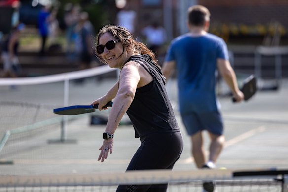 Stella Fava a découvert les plaisirs de l'exercice depuis qu'elle pratique le pickleball.