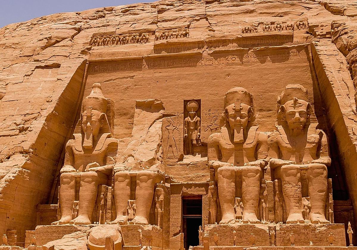 Vol hebdomadaire vers l'Égypte au départ de León