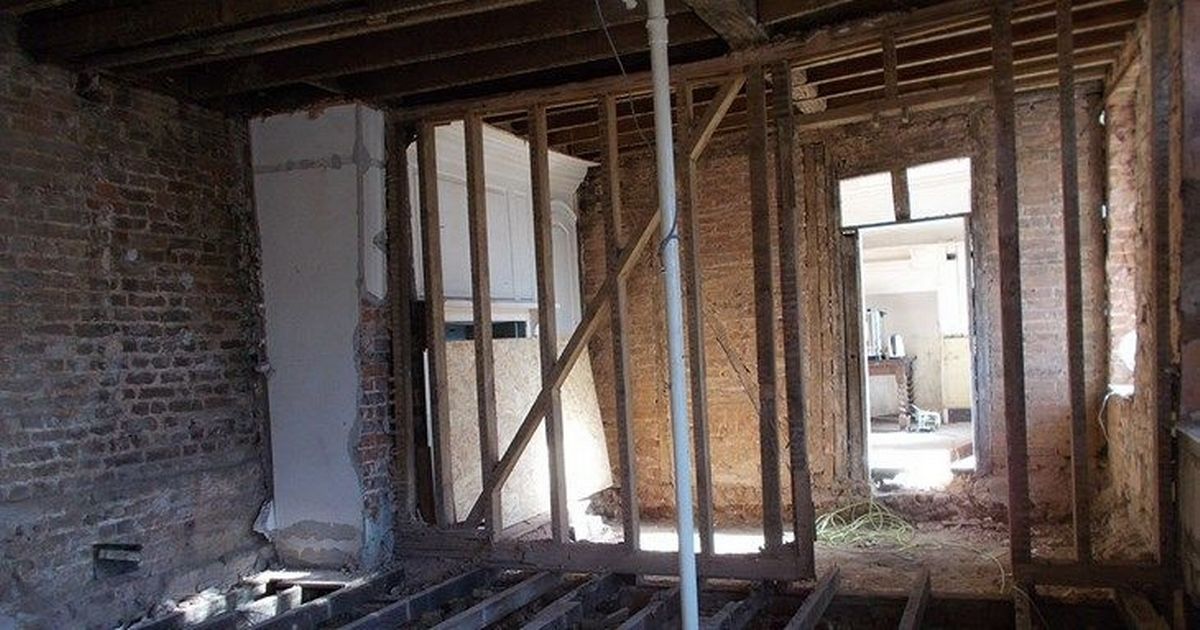 Homme condamné à verser 38 000 £ pour avoir démoli un bâtiment historique dans le Devon