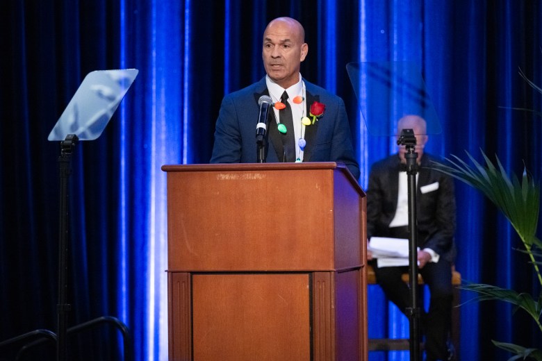 Jeff Zamora, Bénévole de l’année 