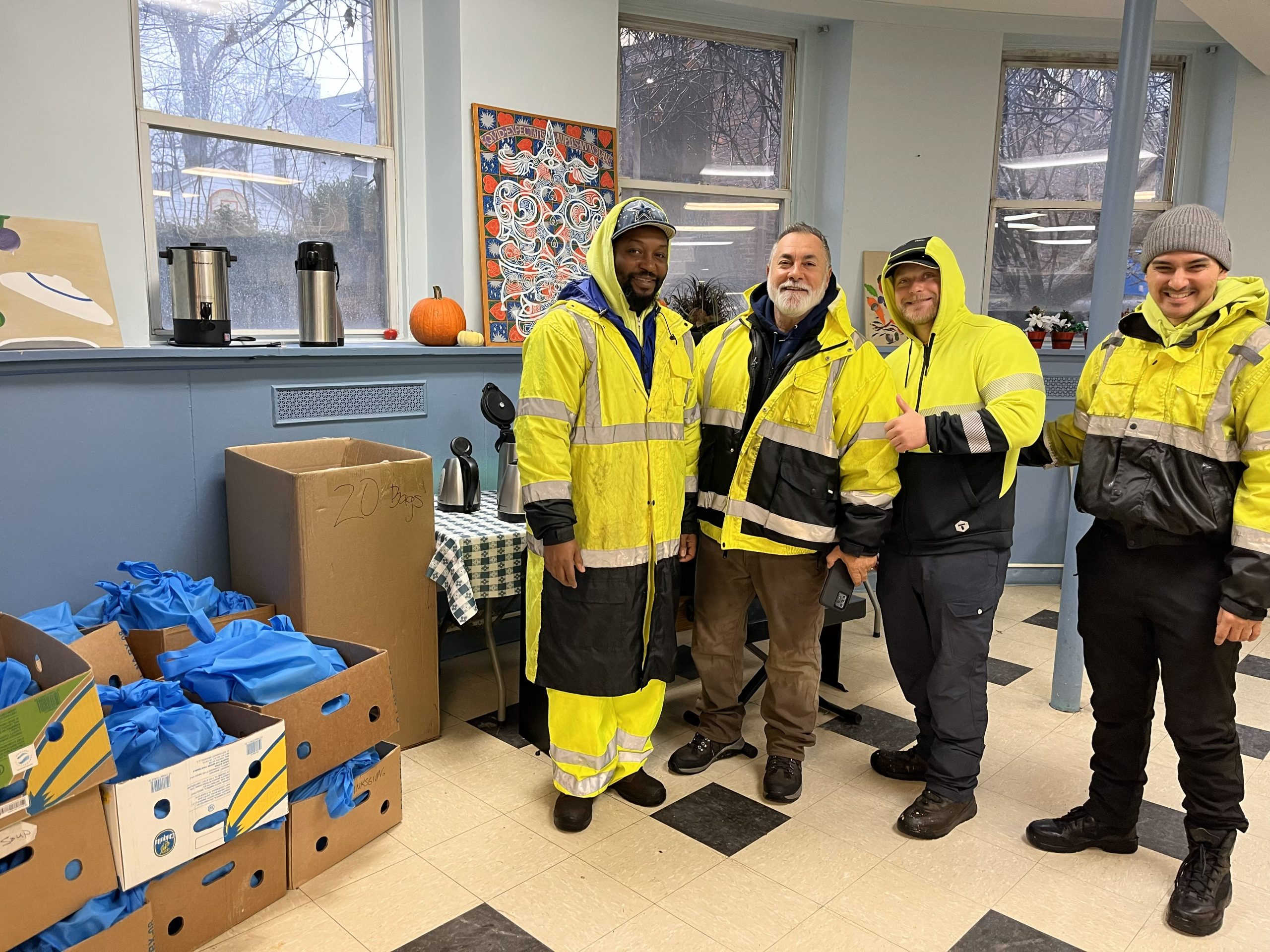 Communauté unie pour distribuer 1 500 sachets alimentaires et renforcer la sécurité alimentaire