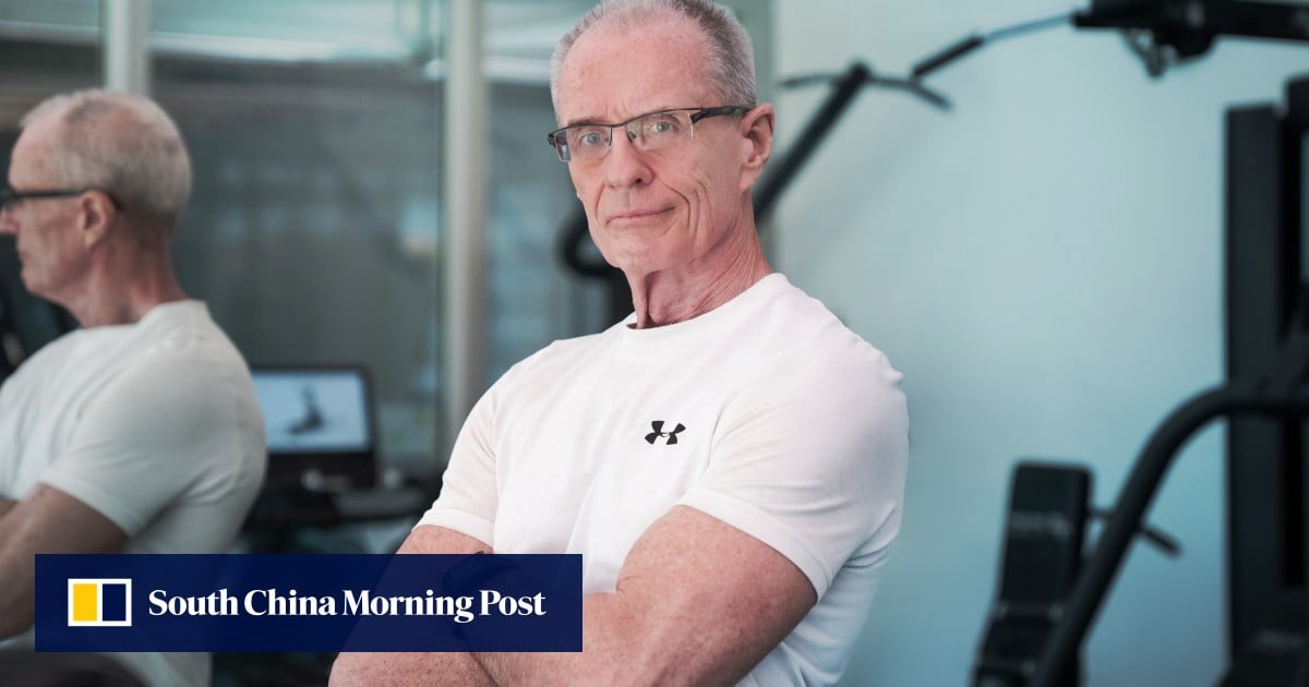 Comment l'entraînement de force maintient un septuagénaire en pleine forme et ses conseils pour les seniors