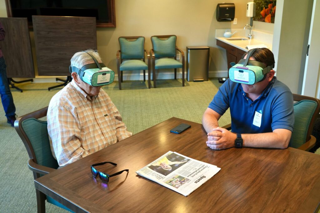 La réalité virtuelle : un lien renforcé pour les seniors de Los Gatos