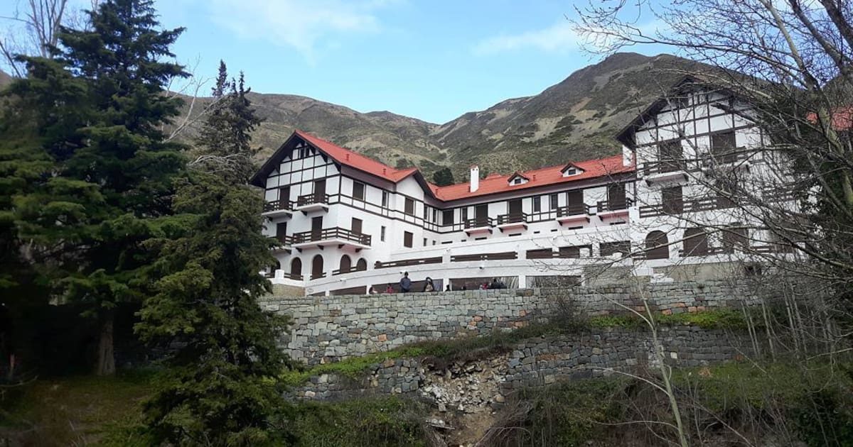 L'hôtel secret dans les hauteurs de la montagne où personne ne peut séjourner : découvrez son emplacement!