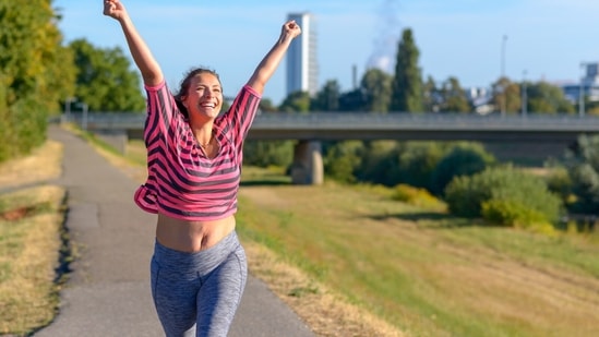 Ces conseils de marche sont une manière simple et douce de brûler des calories et de favoriser la perte de poids.