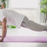 À 71 ans, ce coach révèle les cinq exercices essentiels pour une force totale après 50 ans.