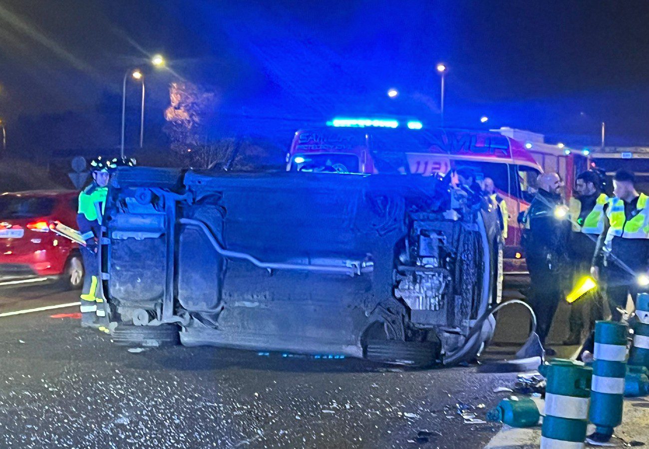Accident spectaculaire sur l'A-42 à Usera : coincé dans sa voiture après une chute