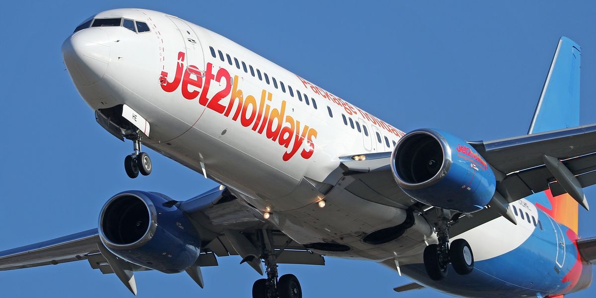 Avion de Jet2 surchargé de touristes obtient un atterrissage prioritaire suite à une urgence médicale