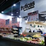 Braquage à Zaragoza : Deux hommes masqués attaquent une frutería avec des katanas