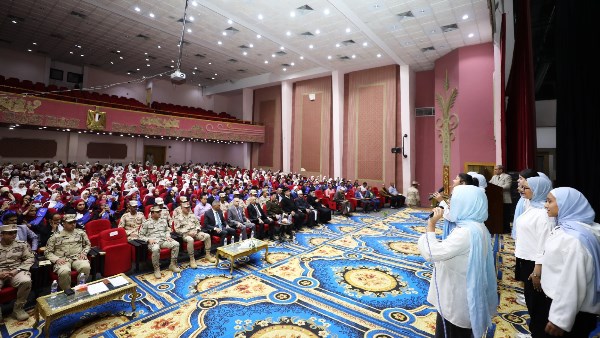Célébration honorant les familles des martyrs et ouverture de nouvelles agences bancaires à Aswan