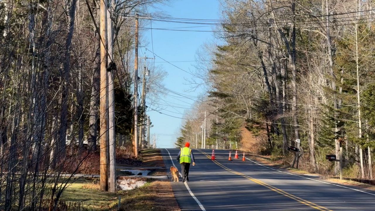 Équipes mobilisées pour rétablir l'électricité après la tempête dans le Maine
