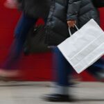 Les commerçants se préparent à l'afflux des retours après les fêtes