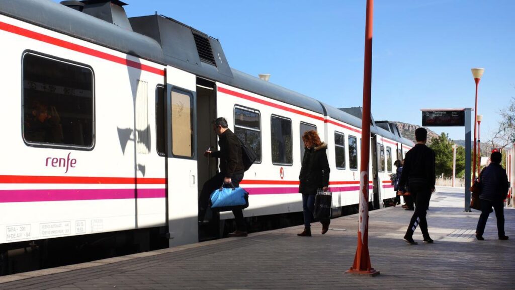 Ligne C3 Renfe : Retour partiel à Buñol, élèves en retard d'une heure !