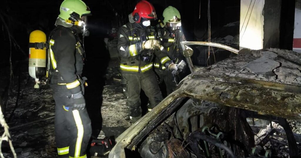 Un habitant révèle que le mot « pute » a été inscrit sur la voiture incendiée à Sa Coma
