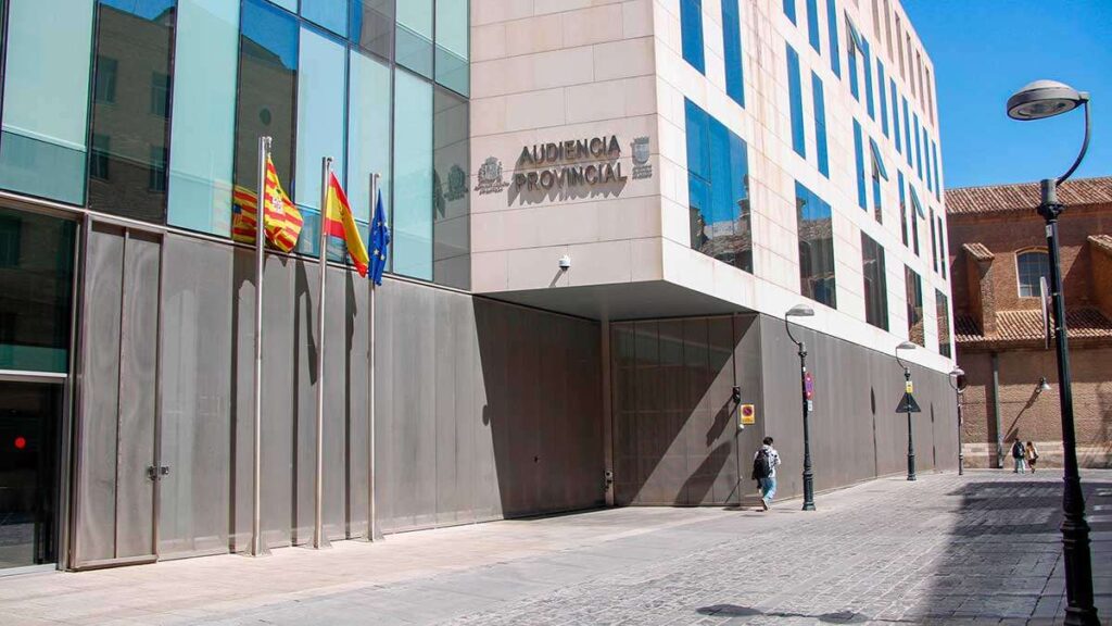 Une aide-soignante condamnée à Zaragoza pour avoir siphonné 27 000 euros d'un retraité avant sa mort