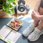 Pourquoi "manger moins, bouger plus" ne fonctionne pas pour perdre du poids, selon des experts.