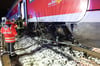 Le remorqueur était coincé sous le train.