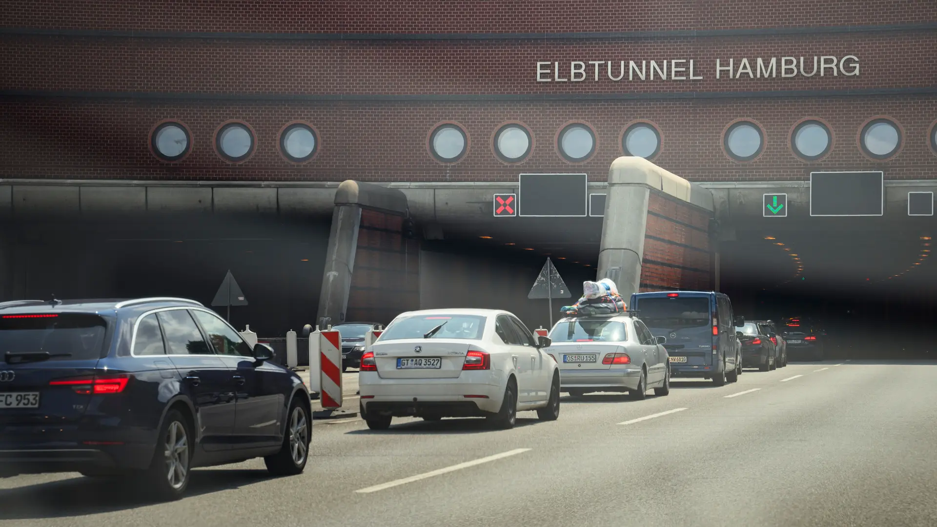 Fermeture de la quatrième tube de l’Elbtunnel à Hambourg