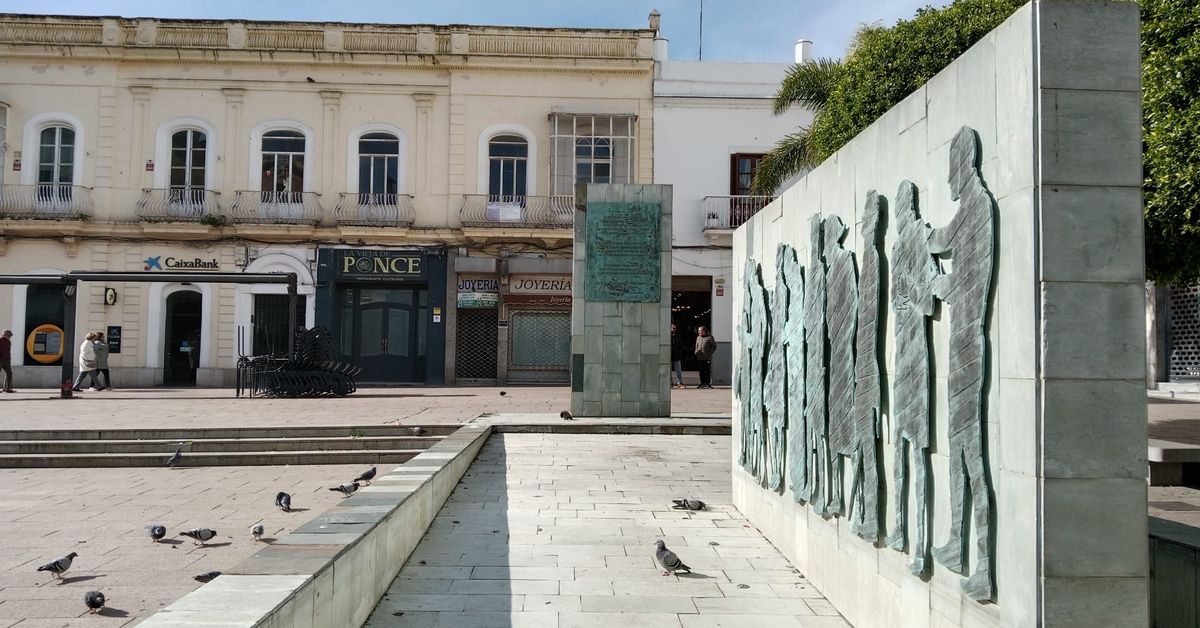 Remodelage du monument des Cortes et nouvelle adresse pour l'Office de Tourisme à San Fernando
