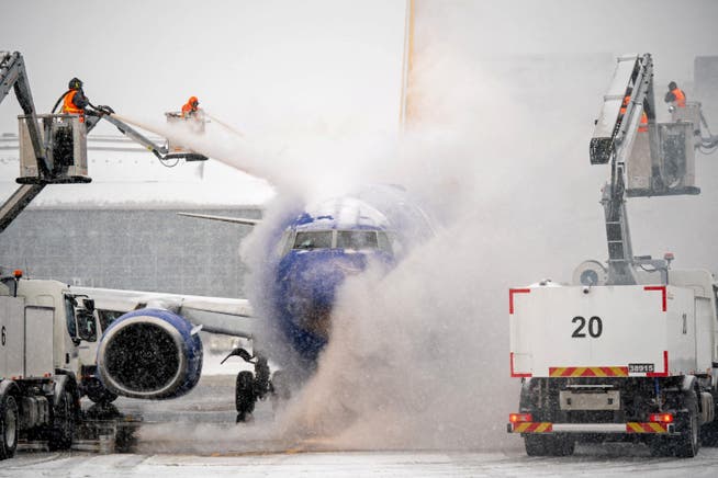 Déneigement à l'aéroport international de Nashville, Tennessee