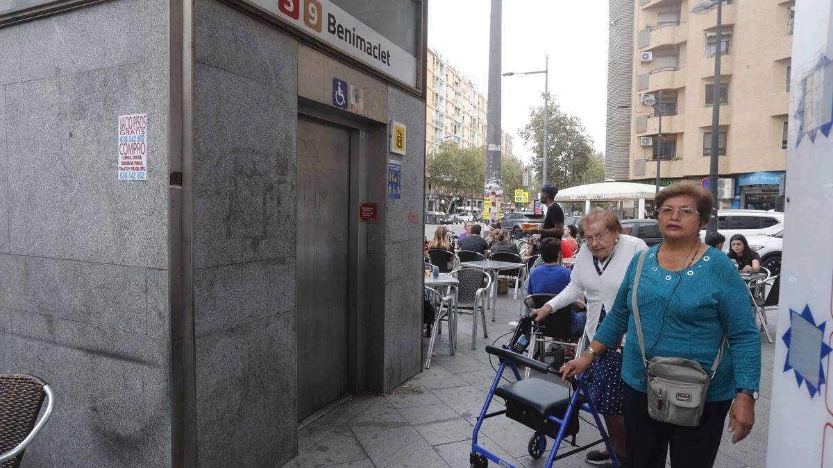 Accessibilité et obstacles dans le Métro de Valencia