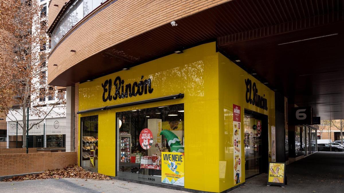 Deux braqueurs masqués attaquent une boutique à Zaragoza et blessent la vendeuse