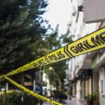 Incidents, séismes et décisions politiques à travers le monde