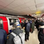 Le métro reprend du service après des interruptions - en direct