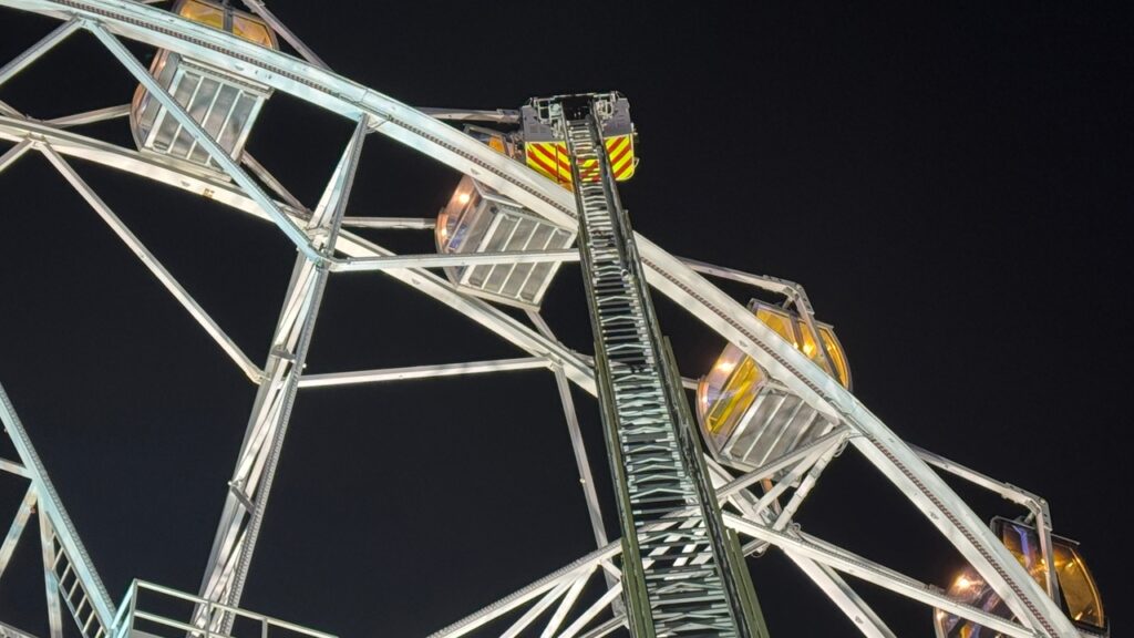 Sauvetage de 19 personnes, dont 2 enfants, d'une grande roue à Torrejón de Ardoz